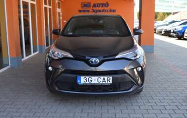 Toyota C-HR Team-D Limitált Kiadás (Automata) (2023)